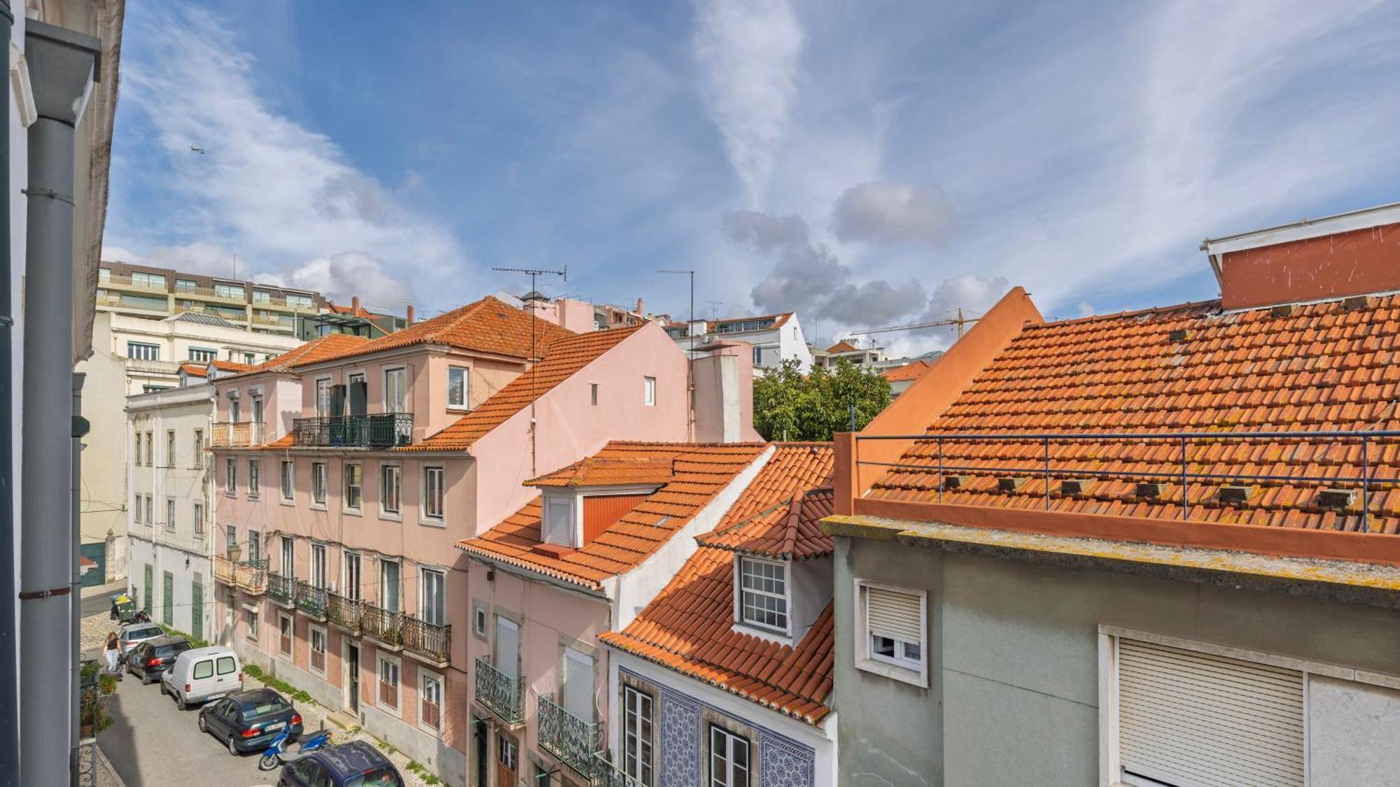 Sunny Design Apt In Praca Das Flores By Lovelystay Lissabon Exterior foto